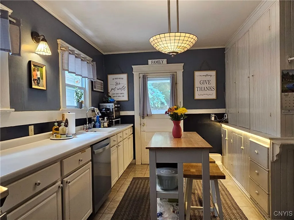 302 Melrose Avenue, Syracuse, New York 13206, Syracuse, New York 13206, 3 Bedrooms Bedrooms, 6 Rooms Rooms,1 BathroomBathrooms,Residential,For Sale,302 Melrose Avenue, Syracuse, New York 13206,S1627681