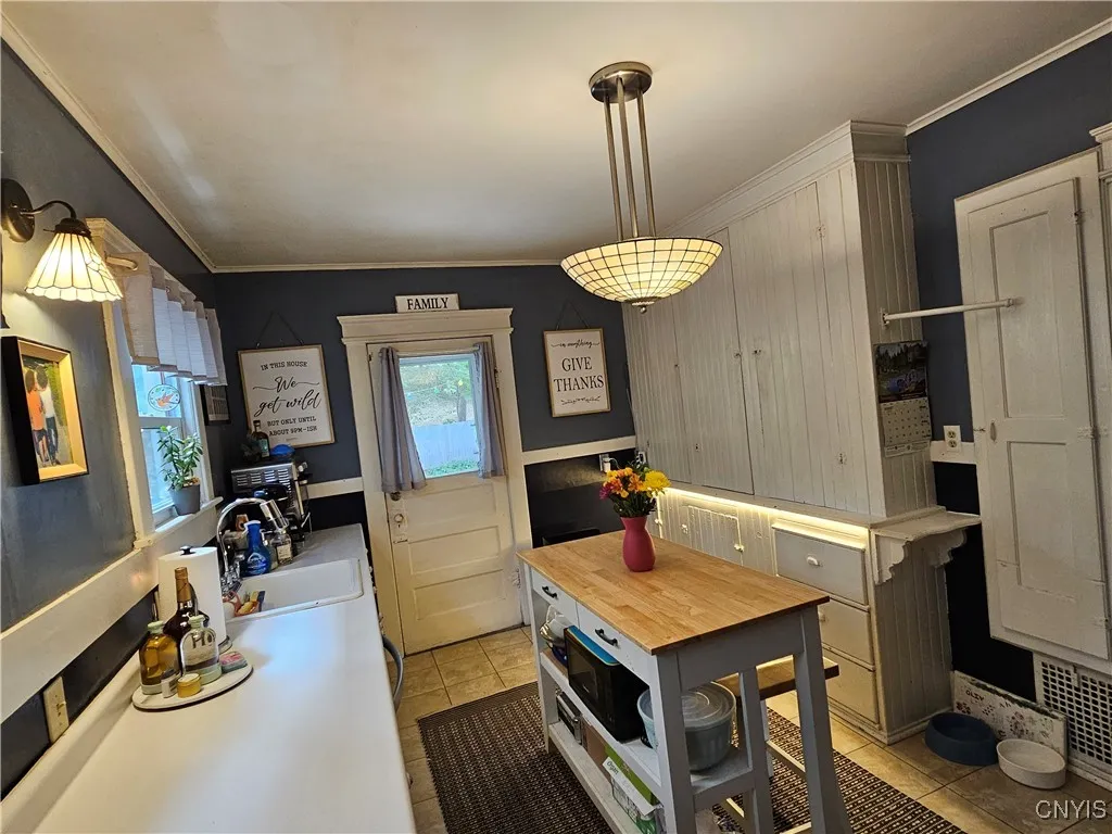302 Melrose Avenue, Syracuse, New York 13206, Syracuse, New York 13206, 3 Bedrooms Bedrooms, 6 Rooms Rooms,1 BathroomBathrooms,Residential,For Sale,302 Melrose Avenue, Syracuse, New York 13206,S1627681