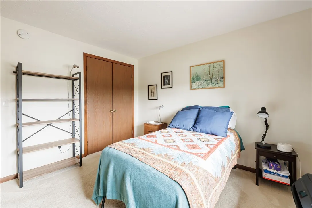 8 Treetop Dr, Perinton, New York 14450, Perinton, New York 14450, 2 Bedrooms Bedrooms, 5 Rooms Rooms,1 BathroomBathrooms,Residential,For Sale,8 Treetop Dr, Perinton, New York 14450,R1632328