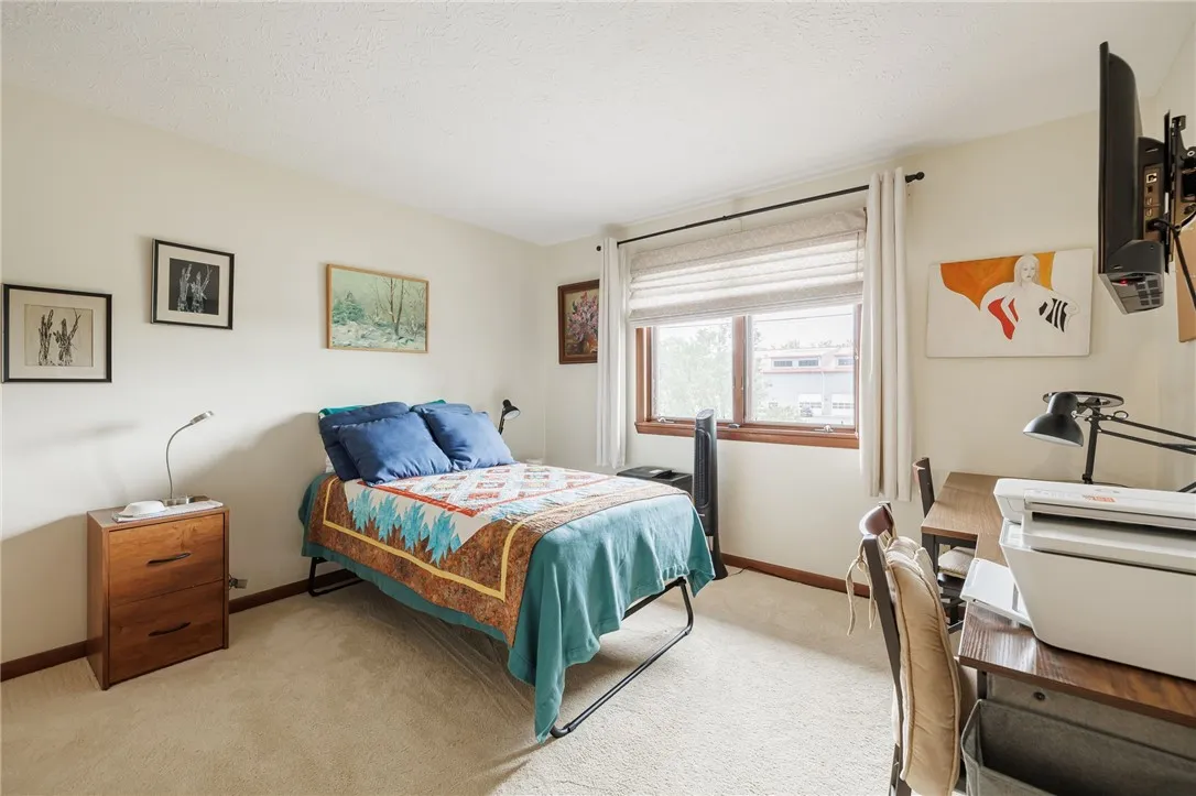 8 Treetop Dr, Perinton, New York 14450, Perinton, New York 14450, 2 Bedrooms Bedrooms, 5 Rooms Rooms,1 BathroomBathrooms,Residential,For Sale,8 Treetop Dr, Perinton, New York 14450,R1632328