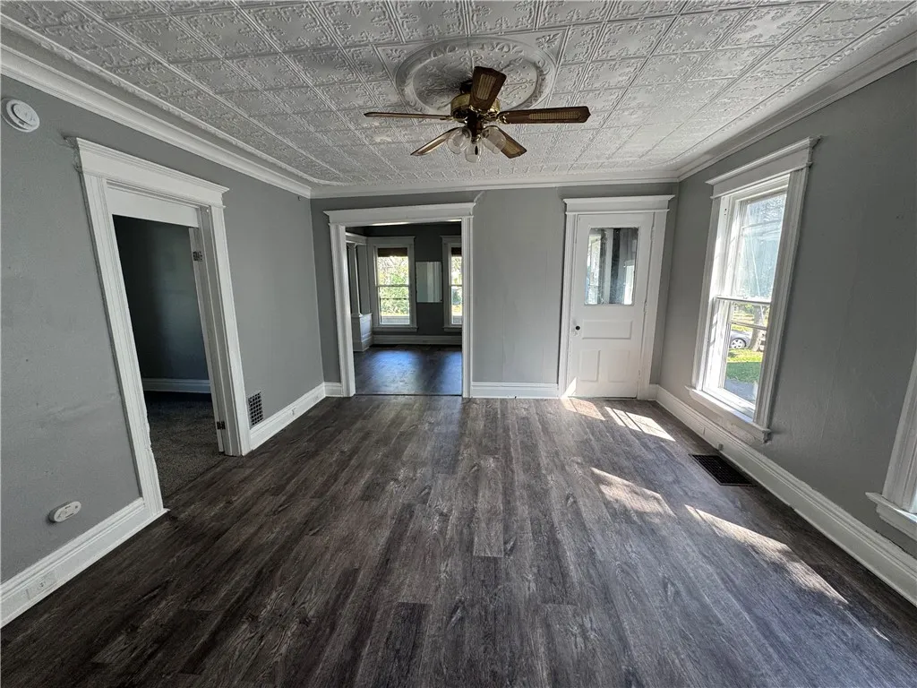 75 Van Stallen Street, Rochester, New York 14621, Rochester, New York 14621, 4 Bedrooms Bedrooms, 7 Rooms Rooms,2 BathroomsBathrooms,Residential,For Sale,75 Van Stallen Street, Rochester, New York 14621,R1632701