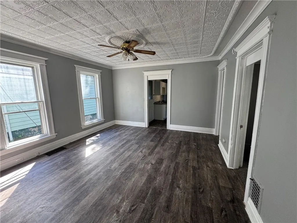 75 Van Stallen Street, Rochester, New York 14621, Rochester, New York 14621, 4 Bedrooms Bedrooms, 7 Rooms Rooms,2 BathroomsBathrooms,Residential,For Sale,75 Van Stallen Street, Rochester, New York 14621,R1632701