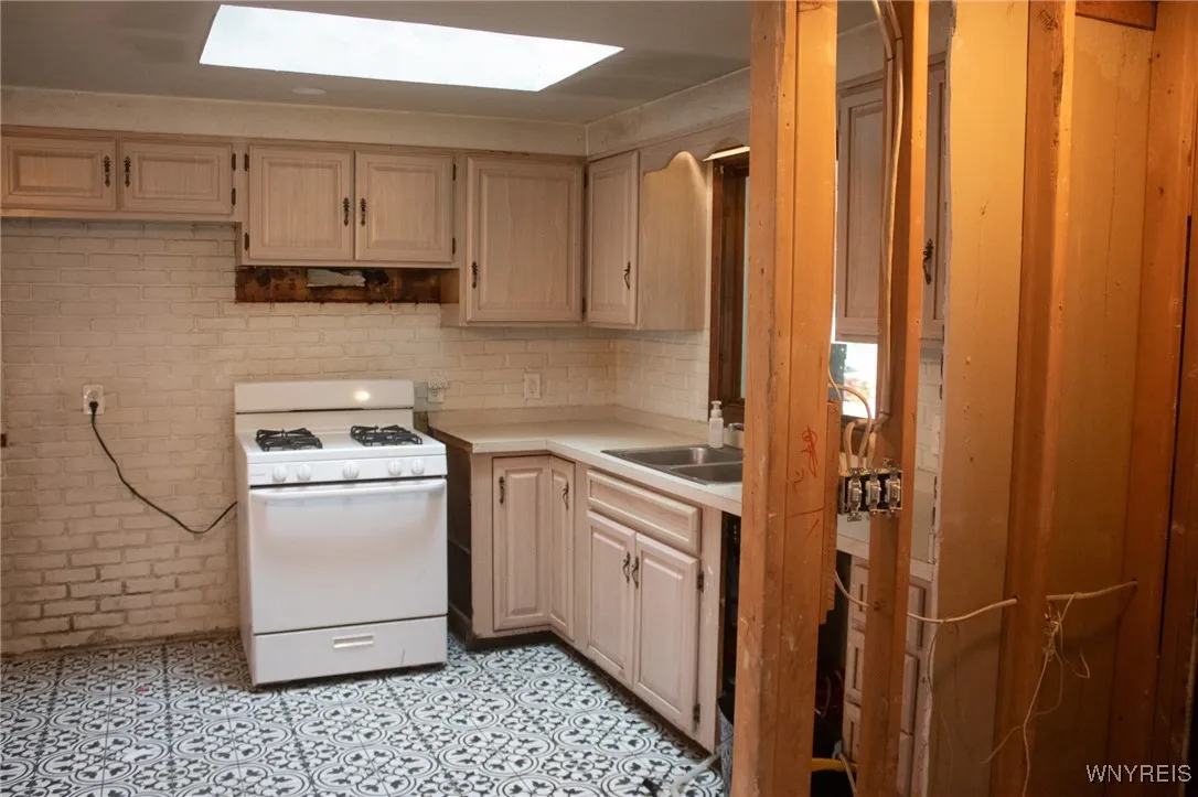 25 Oakwood Drive, Cheektowaga, New York 14227, Cheektowaga, New York 14227, 2 Bedrooms Bedrooms, 5 Rooms Rooms,1 BathroomBathrooms,Residential,For Sale,25 Oakwood Drive, Cheektowaga, New York 14227,B1632506
