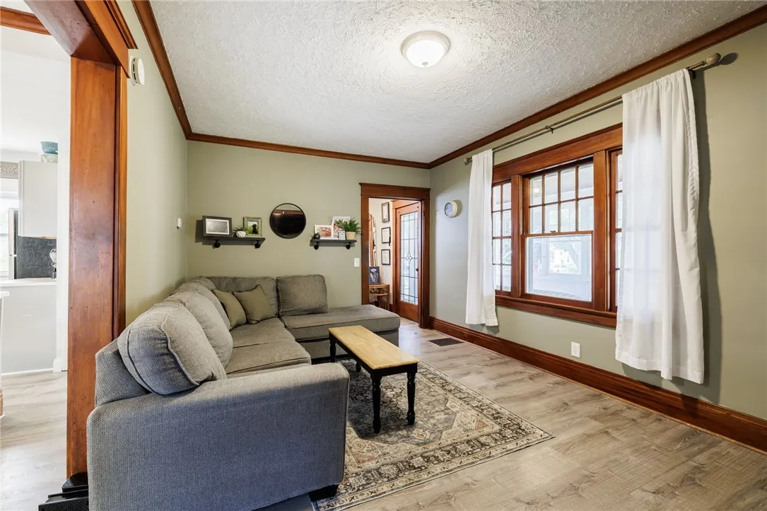 223 Navarre Road, Rochester, New York 14621, Rochester, New York 14621, 3 Bedrooms Bedrooms, 8 Rooms Rooms,1 BathroomBathrooms,Residential,For Sale,223 Navarre Road, Rochester, New York 14621,R1632634