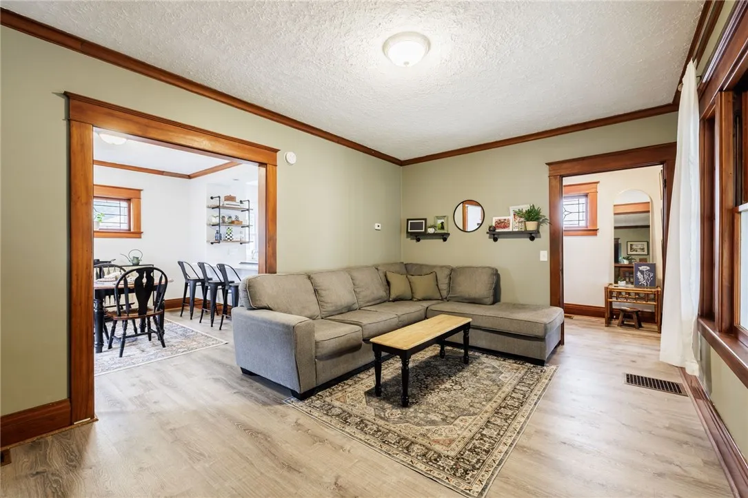 223 Navarre Road, Rochester, New York 14621, Rochester, New York 14621, 3 Bedrooms Bedrooms, 8 Rooms Rooms,1 BathroomBathrooms,Residential,For Sale,223 Navarre Road, Rochester, New York 14621,R1632634