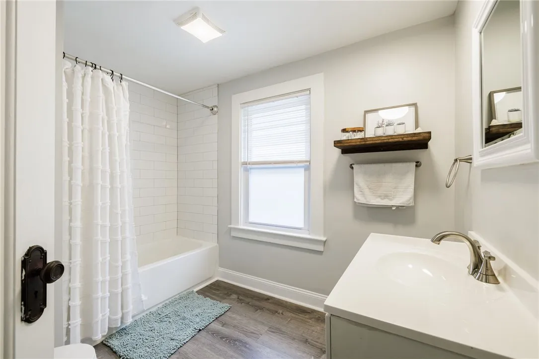 223 Navarre Road, Rochester, New York 14621, Rochester, New York 14621, 3 Bedrooms Bedrooms, 8 Rooms Rooms,1 BathroomBathrooms,Residential,For Sale,223 Navarre Road, Rochester, New York 14621,R1632634
