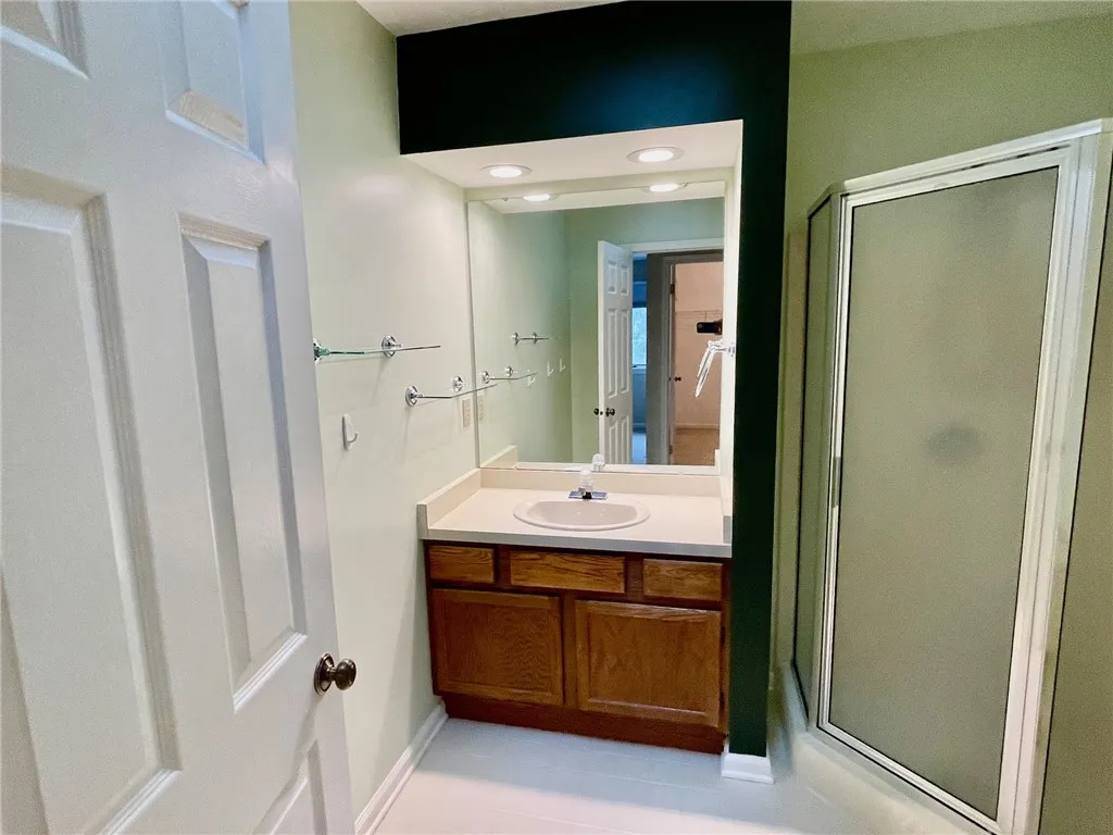 Primary Bedroom Bathroom