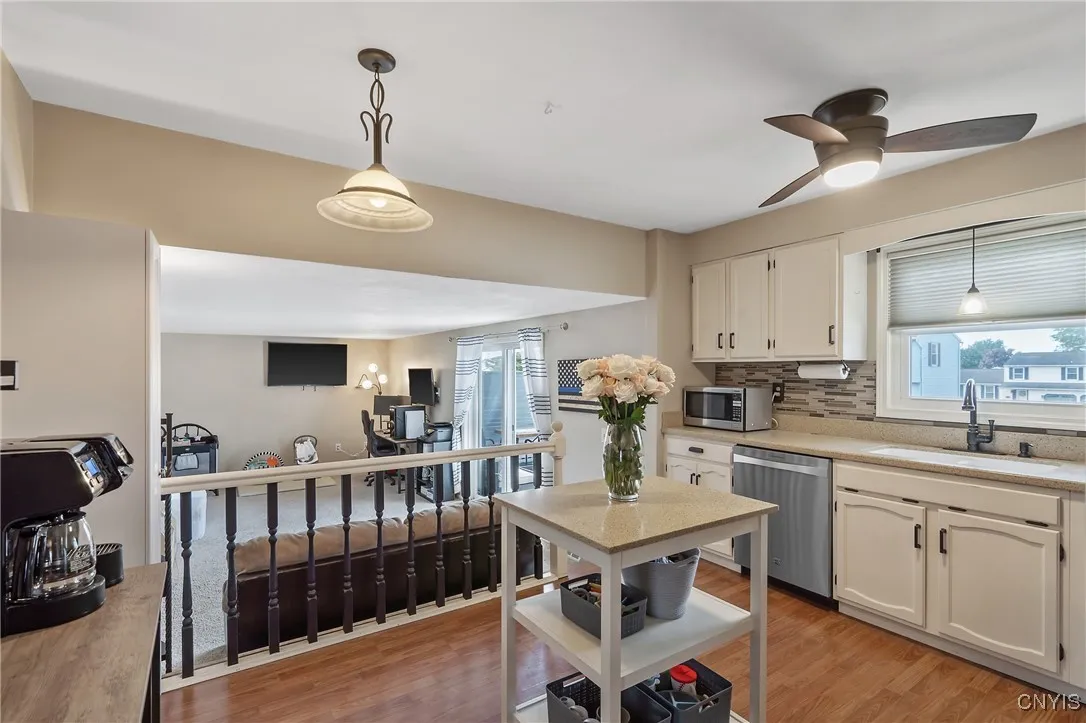 4778 Haverton Lane, Clay, New York 13090, Clay, New York 13090, 3 Bedrooms Bedrooms, 10 Rooms Rooms,1 BathroomBathrooms,Residential,Closed,4778 Haverton Lane, Clay, New York 13090,0,S1631923