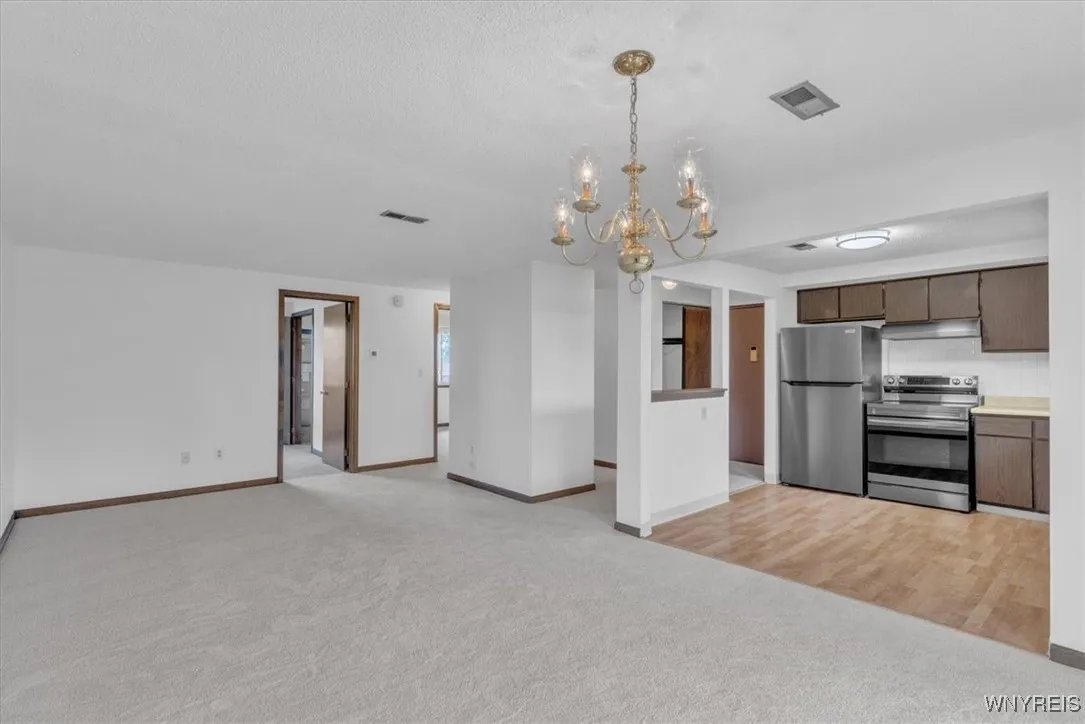 3932 Ridge Lea Road D, Amherst, New York 14228, Amherst, New York 14228, 2 Bedrooms Bedrooms, 4 Rooms Rooms,1 BathroomBathrooms,Residential,Closed,3932 Ridge Lea Road D, Amherst, New York 14228,0,B1632264