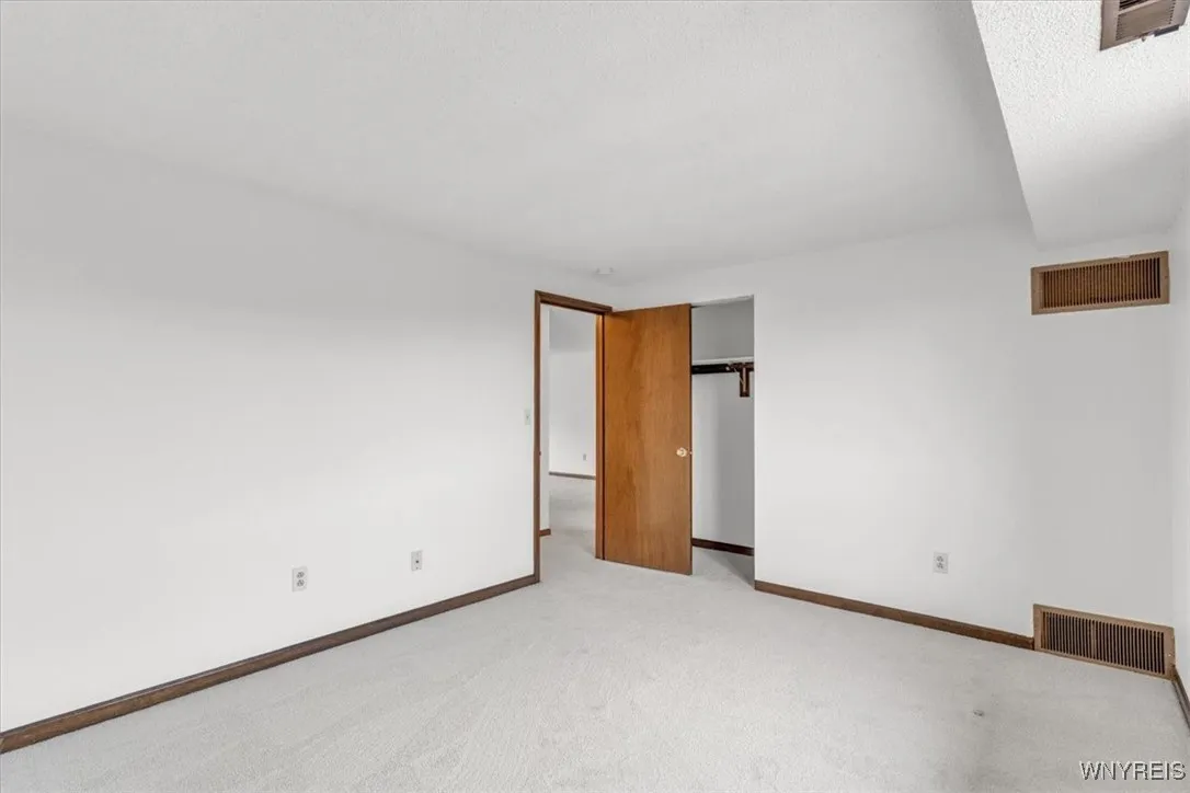 3932 Ridge Lea Road D, Amherst, New York 14228, Amherst, New York 14228, 2 Bedrooms Bedrooms, 4 Rooms Rooms,1 BathroomBathrooms,Residential,Closed,3932 Ridge Lea Road D, Amherst, New York 14228,0,B1632264