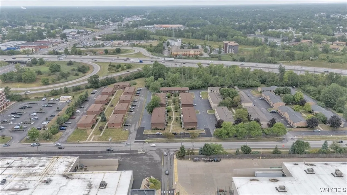 3932 Ridge Lea Road D, Amherst, New York 14228, Amherst, New York 14228, 2 Bedrooms Bedrooms, 4 Rooms Rooms,1 BathroomBathrooms,Residential,Closed,3932 Ridge Lea Road D, Amherst, New York 14228,0,B1632264