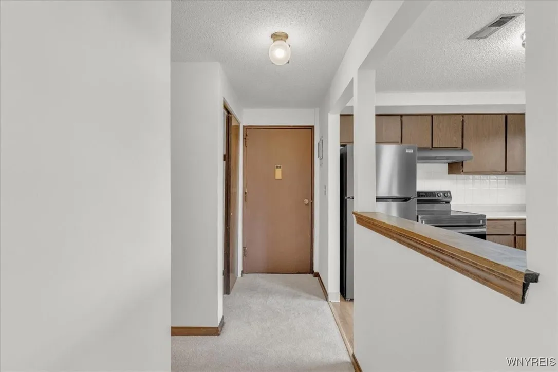 3932 Ridge Lea Road D, Amherst, New York 14228, Amherst, New York 14228, 2 Bedrooms Bedrooms, 4 Rooms Rooms,1 BathroomBathrooms,Residential,Closed,3932 Ridge Lea Road D, Amherst, New York 14228,0,B1632264