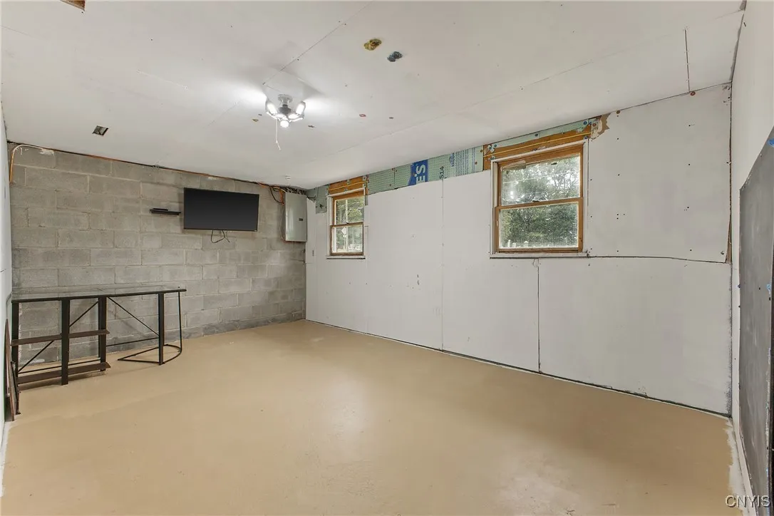   Recreation room has a Smart TV,  that will also stay.