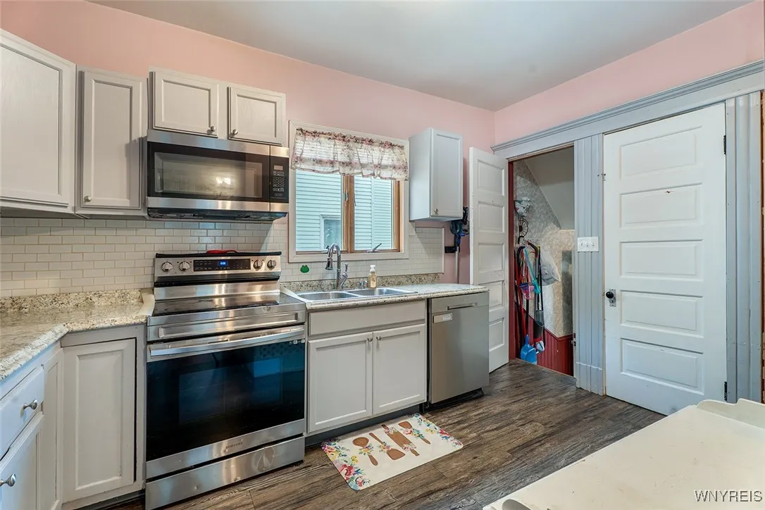 69 Simson Street, Tonawanda, New York 14150, Tonawanda, New York 14150, 3 Bedrooms Bedrooms, 11 Rooms Rooms,2 BathroomsBathrooms,Residential,Closed,69 Simson Street, Tonawanda, New York 14150,0,B1632514