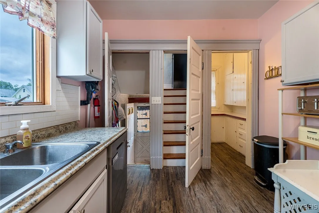 69 Simson Street, Tonawanda, New York 14150, Tonawanda, New York 14150, 3 Bedrooms Bedrooms, 11 Rooms Rooms,2 BathroomsBathrooms,Residential,Closed,69 Simson Street, Tonawanda, New York 14150,0,B1632514