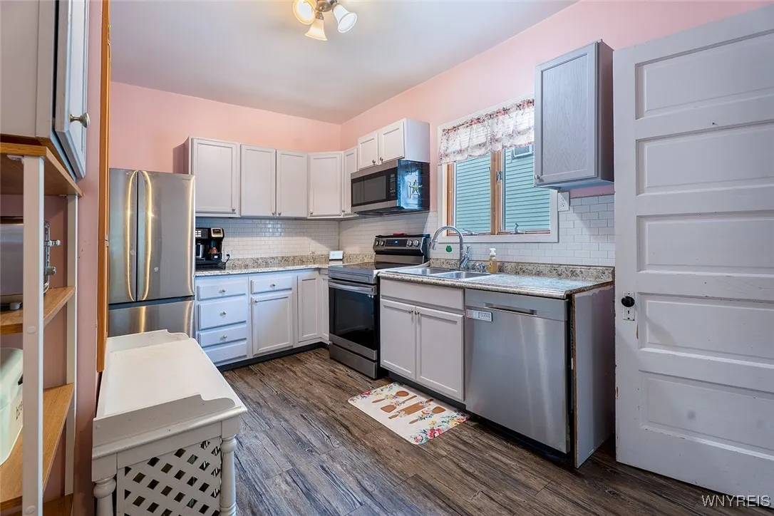 69 Simson Street, Tonawanda, New York 14150, Tonawanda, New York 14150, 3 Bedrooms Bedrooms, 11 Rooms Rooms,2 BathroomsBathrooms,Residential,Closed,69 Simson Street, Tonawanda, New York 14150,0,B1632514