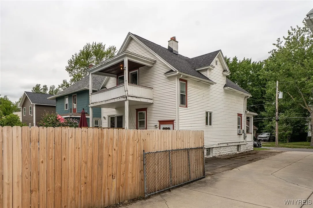 69 Simson Street, Tonawanda, New York 14150, Tonawanda, New York 14150, 3 Bedrooms Bedrooms, 11 Rooms Rooms,2 BathroomsBathrooms,Residential,Closed,69 Simson Street, Tonawanda, New York 14150,0,B1632514