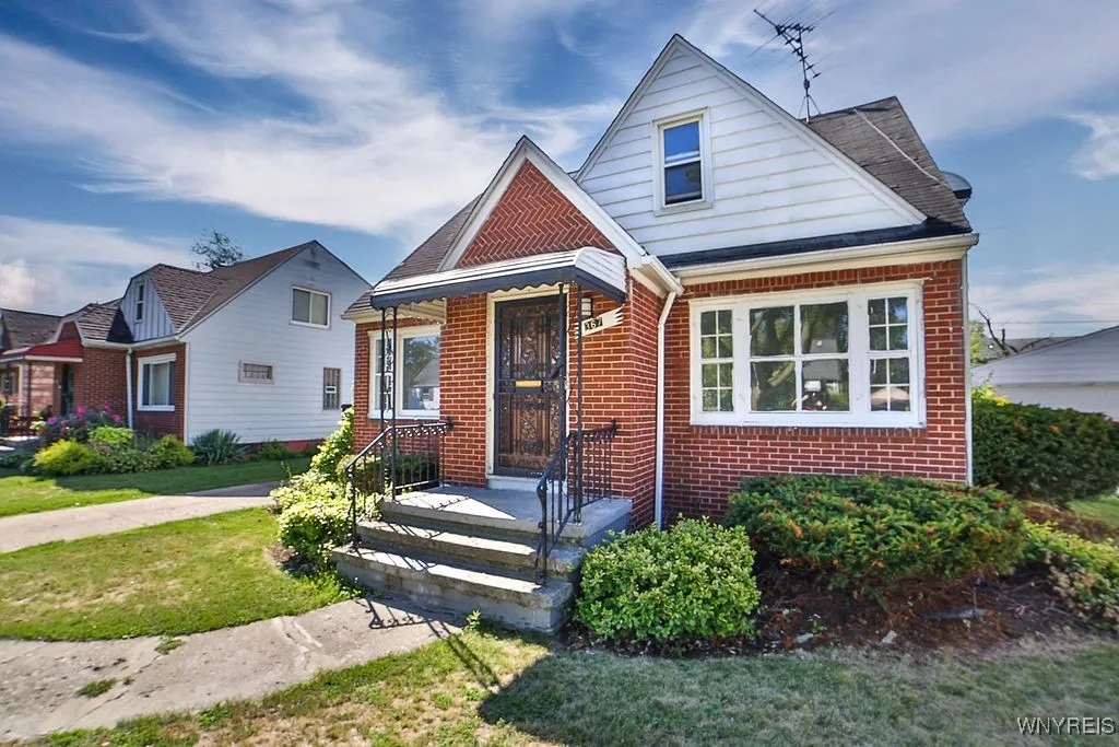 367 Phyllis Avenue, Buffalo, New York 14215, Buffalo, New York 14215, 3 Bedrooms Bedrooms, 7 Rooms Rooms,2 BathroomsBathrooms,Residential,For Sale,367 Phyllis Avenue, Buffalo, New York 14215,0,B1632686