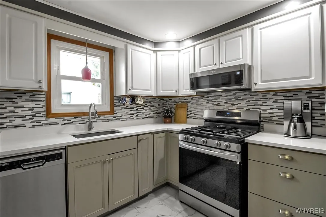 157 Newell Avenue, Tonawanda, New York 14150, Tonawanda, New York 14150, 3 Bedrooms Bedrooms, 6 Rooms Rooms,1 BathroomBathrooms,Residential,Closed,157 Newell Avenue, Tonawanda, New York 14150,0,B1631477