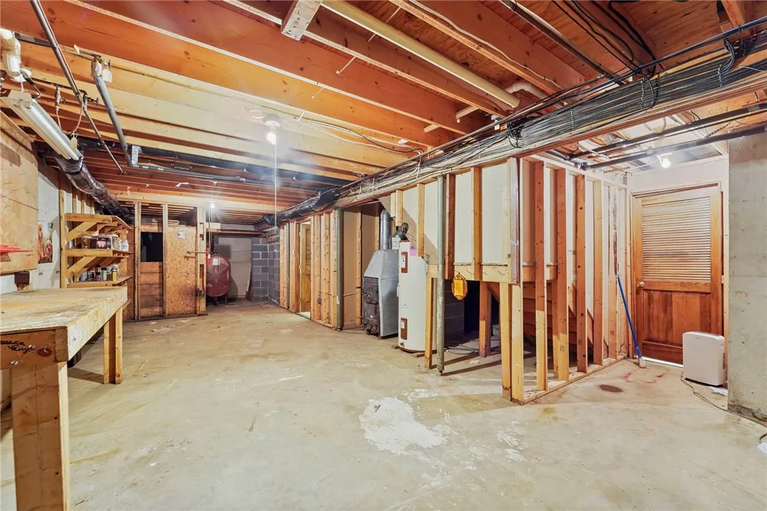 159 Beartown Road, Fenton, New York 13833, Fenton, New York 13833, 4 Bedrooms Bedrooms, 10 Rooms Rooms,3 BathroomsBathrooms,Residential,Closed,159 Beartown Road, Fenton, New York 13833,0,R1632531