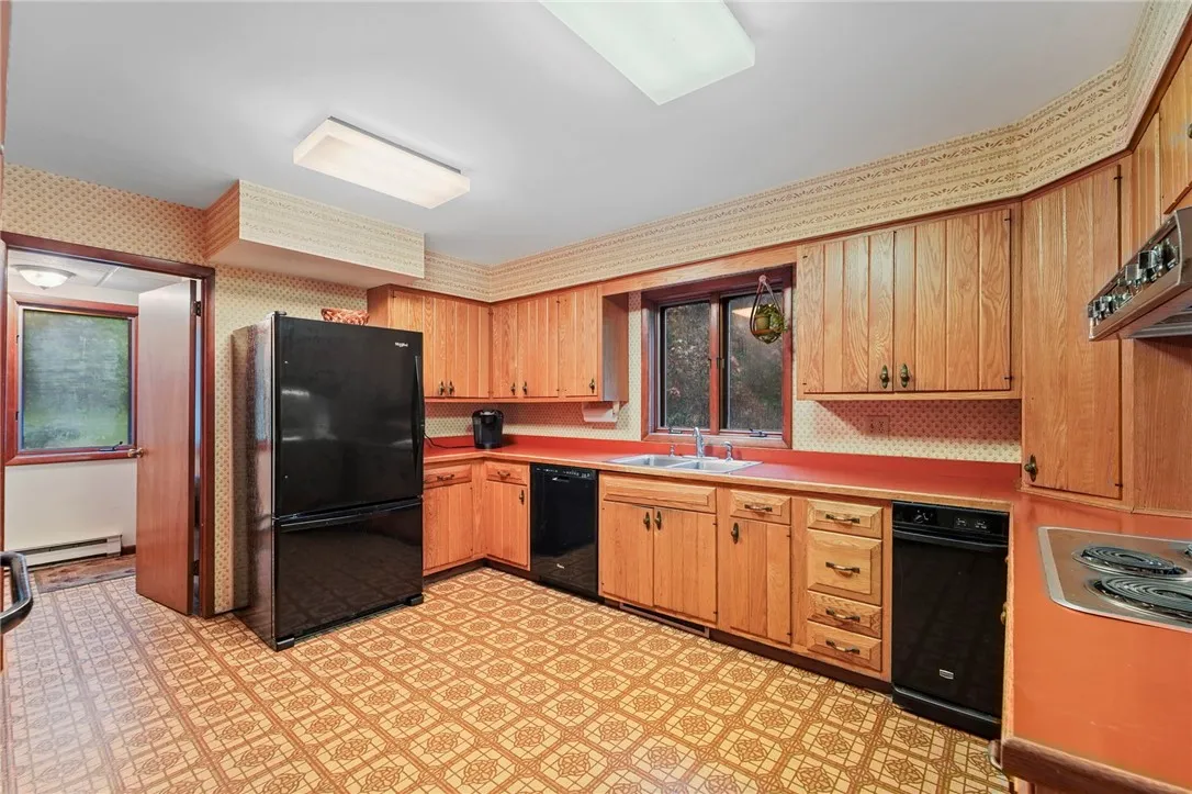 159 Beartown Road, Fenton, New York 13833, Fenton, New York 13833, 4 Bedrooms Bedrooms, 10 Rooms Rooms,3 BathroomsBathrooms,Residential,Closed,159 Beartown Road, Fenton, New York 13833,0,R1632531