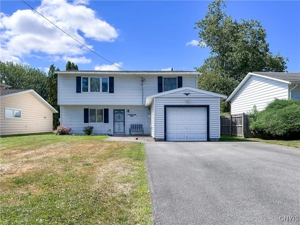 6463 Wembridge Drive, Dewitt, New York 13057, De Witt, New York 13057, 3 Bedrooms Bedrooms, 10 Rooms Rooms,1 BathroomBathrooms,Residential,Closed,6463 Wembridge Drive, Dewitt, New York 13057,0,S1632489