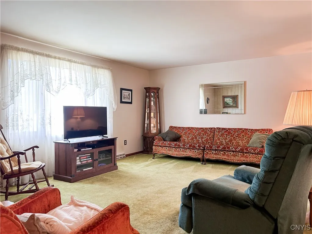 6463 Wembridge Drive, Dewitt, New York 13057, De Witt, New York 13057, 3 Bedrooms Bedrooms, 10 Rooms Rooms,1 BathroomBathrooms,Residential,Closed,6463 Wembridge Drive, Dewitt, New York 13057,0,S1632489