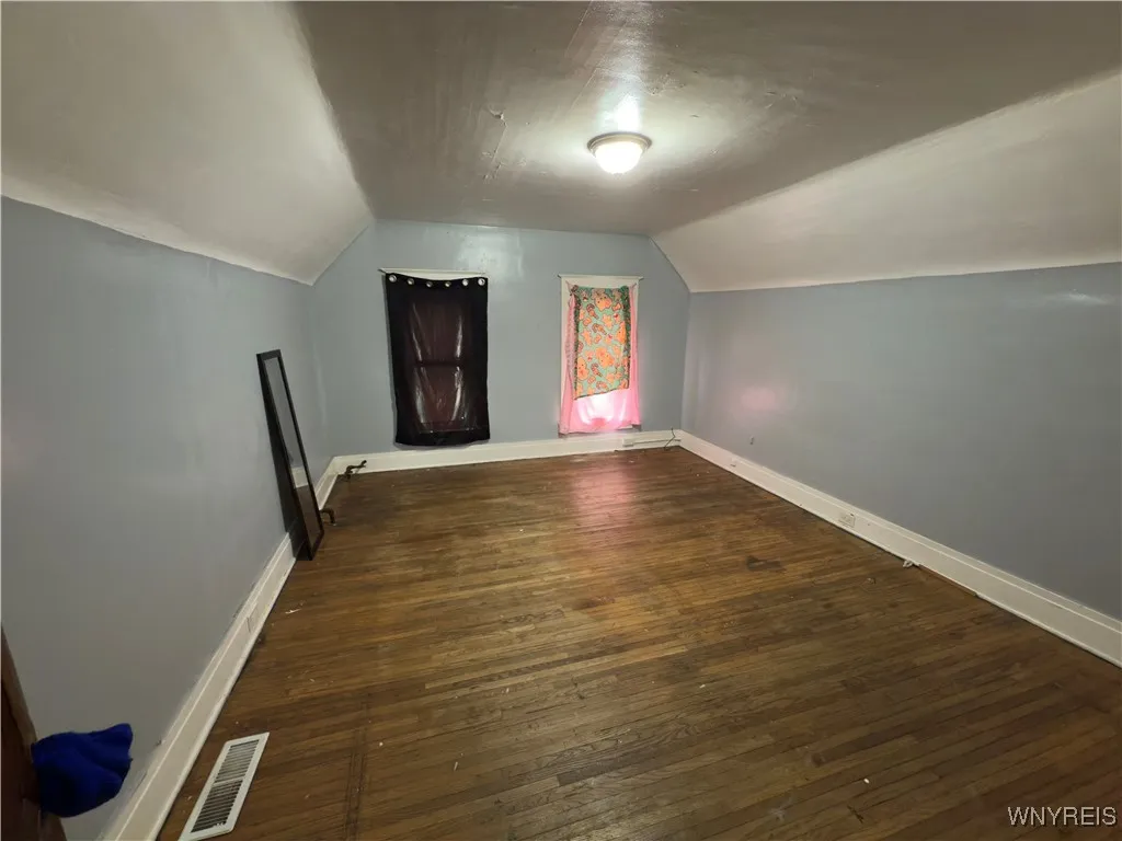 198 Grape Street, Buffalo, New York 14204, Buffalo, New York 14204, 4 Bedrooms Bedrooms, 9 Rooms Rooms,1 BathroomBathrooms,Residential,For Sale,198 Grape Street, Buffalo, New York 14204,B1632729