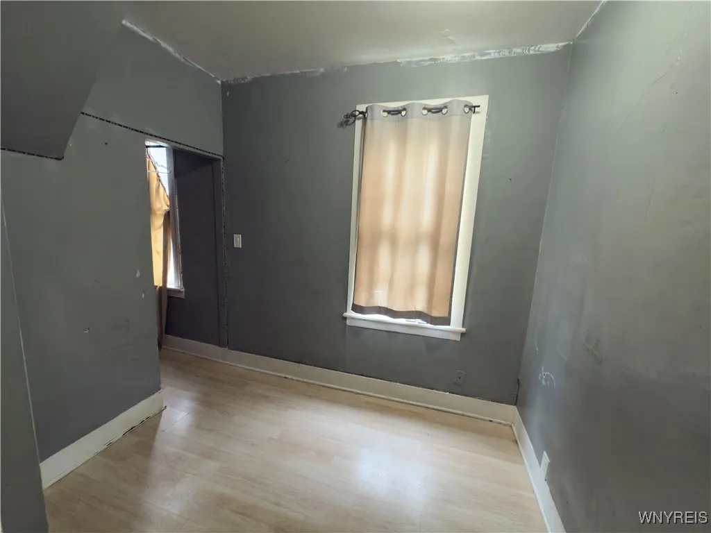 198 Grape Street, Buffalo, New York 14204, Buffalo, New York 14204, 4 Bedrooms Bedrooms, 9 Rooms Rooms,1 BathroomBathrooms,Residential,For Sale,198 Grape Street, Buffalo, New York 14204,B1632729