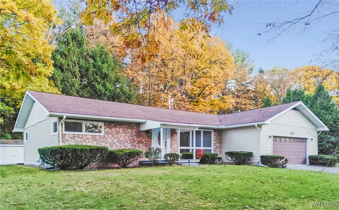 327 Hillside Drive, Whitestown, New York 13424, Whitestown, New York 13424, 3 Bedrooms Bedrooms, 6 Rooms Rooms,2 BathroomsBathrooms,Residential,For Sale,327 Hillside Drive, Whitestown, New York 13424,0,B1632635