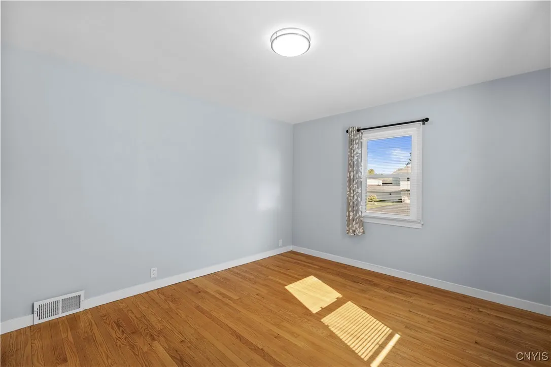 105 Cooper Avenue, Whitestown, New York 13495, Whitestown, New York 13495, 3 Bedrooms Bedrooms, 6 Rooms Rooms,2 BathroomsBathrooms,Residential,For Sale,105 Cooper Avenue, Whitestown, New York 13495,0,S1632433