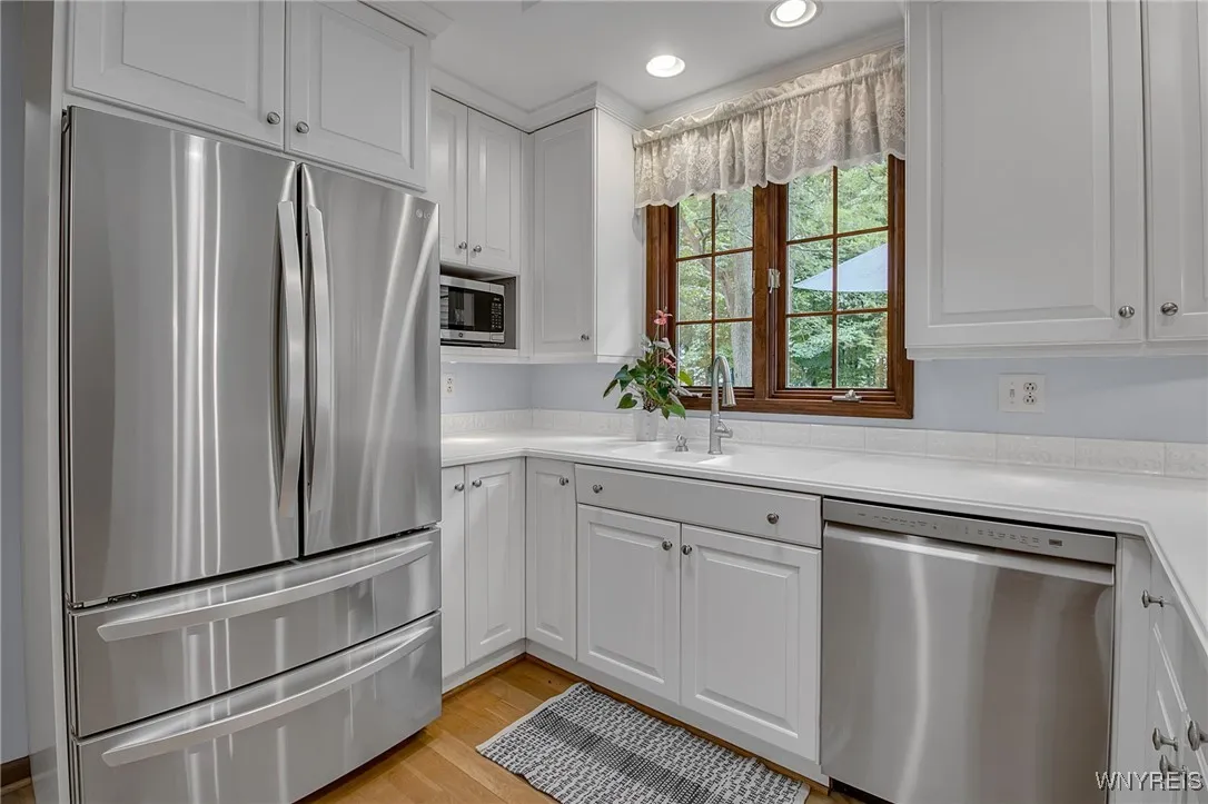132 Southwedge Drive, Amherst, New York 14068, Amherst, New York 14068, 4 Bedrooms Bedrooms, 8 Rooms Rooms,2 BathroomsBathrooms,Residential,Closed,132 Southwedge Drive, Amherst, New York 14068,0,B1631272