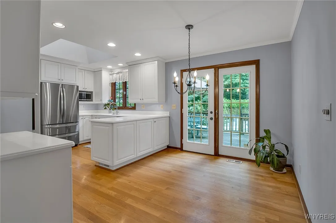132 Southwedge Drive, Amherst, New York 14068, Amherst, New York 14068, 4 Bedrooms Bedrooms, 8 Rooms Rooms,2 BathroomsBathrooms,Residential,Closed,132 Southwedge Drive, Amherst, New York 14068,0,B1631272