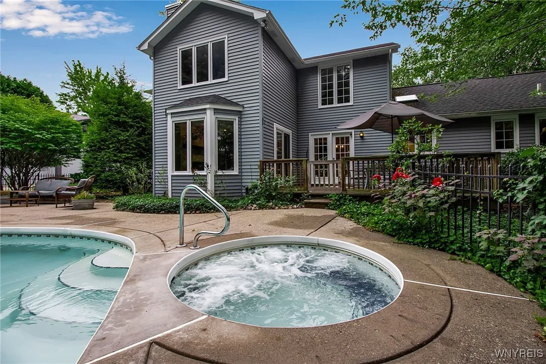 132 Southwedge Drive, Amherst, New York 14068, Amherst, New York 14068, 4 Bedrooms Bedrooms, 8 Rooms Rooms,2 BathroomsBathrooms,Residential,Closed,132 Southwedge Drive, Amherst, New York 14068,0,B1631272