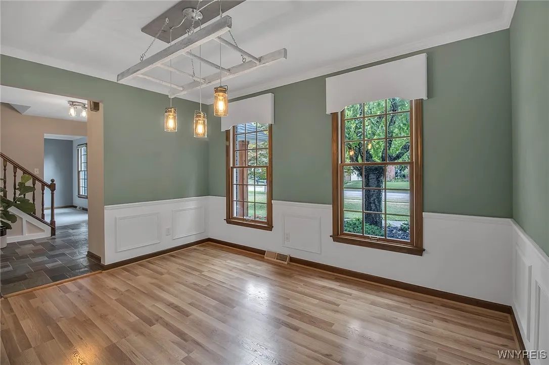 132 Southwedge Drive, Amherst, New York 14068, Amherst, New York 14068, 4 Bedrooms Bedrooms, 8 Rooms Rooms,2 BathroomsBathrooms,Residential,Closed,132 Southwedge Drive, Amherst, New York 14068,0,B1631272