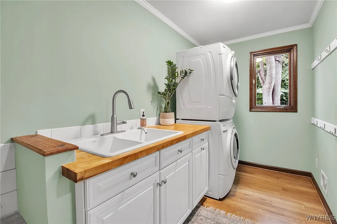 132 Southwedge Drive, Amherst, New York 14068, Amherst, New York 14068, 4 Bedrooms Bedrooms, 8 Rooms Rooms,2 BathroomsBathrooms,Residential,Closed,132 Southwedge Drive, Amherst, New York 14068,0,B1631272