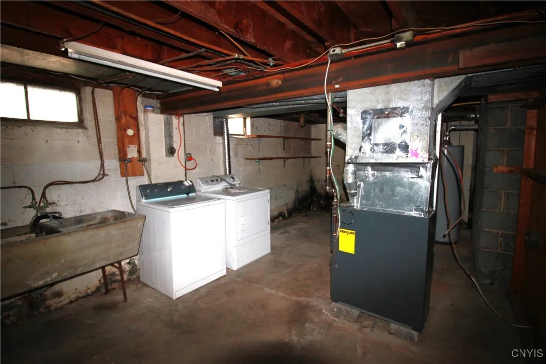 301 Winchester Road, Dewitt, New York 13057, De Witt, New York 13057, 3 Bedrooms Bedrooms, 5 Rooms Rooms,1 BathroomBathrooms,Residential,For Sale,301 Winchester Road, Dewitt, New York 13057,S1632717