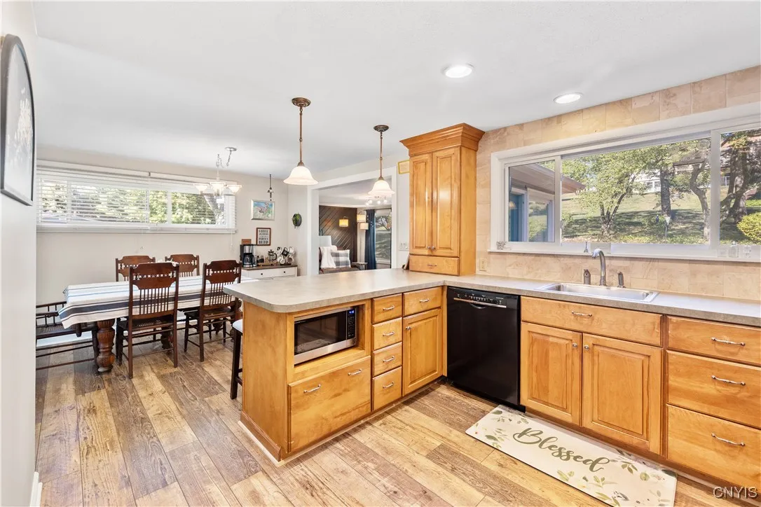 423 Churchill Lane, Manlius, New York 13066, Manlius, New York 13066, 5 Bedrooms Bedrooms, 10 Rooms Rooms,2 BathroomsBathrooms,Residential,Closed,423 Churchill Lane, Manlius, New York 13066,0,S1632313