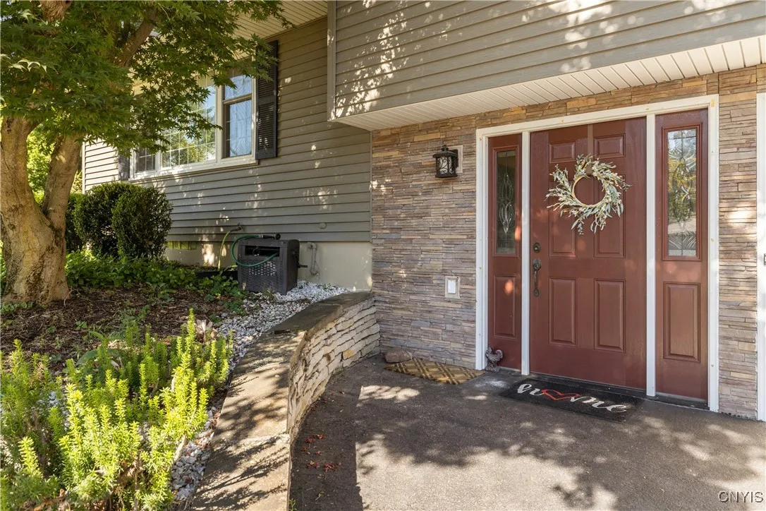 423 Churchill Lane, Manlius, New York 13066, Manlius, New York 13066, 5 Bedrooms Bedrooms, 10 Rooms Rooms,2 BathroomsBathrooms,Residential,Closed,423 Churchill Lane, Manlius, New York 13066,0,S1632313