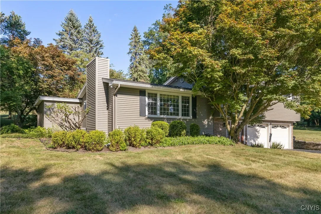 423 Churchill Lane, Manlius, New York 13066, Manlius, New York 13066, 5 Bedrooms Bedrooms, 10 Rooms Rooms,2 BathroomsBathrooms,Residential,Closed,423 Churchill Lane, Manlius, New York 13066,0,S1632313