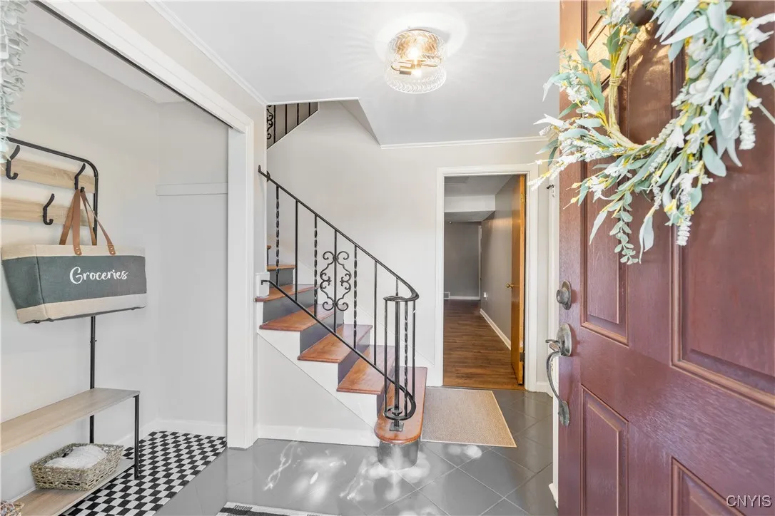 423 Churchill Lane, Manlius, New York 13066, Manlius, New York 13066, 5 Bedrooms Bedrooms, 10 Rooms Rooms,2 BathroomsBathrooms,Residential,Closed,423 Churchill Lane, Manlius, New York 13066,0,S1632313