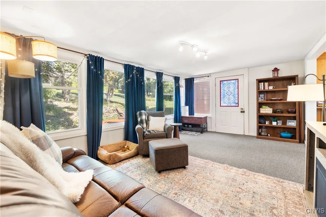 423 Churchill Lane, Manlius, New York 13066, Manlius, New York 13066, 5 Bedrooms Bedrooms, 10 Rooms Rooms,2 BathroomsBathrooms,Residential,Closed,423 Churchill Lane, Manlius, New York 13066,0,S1632313