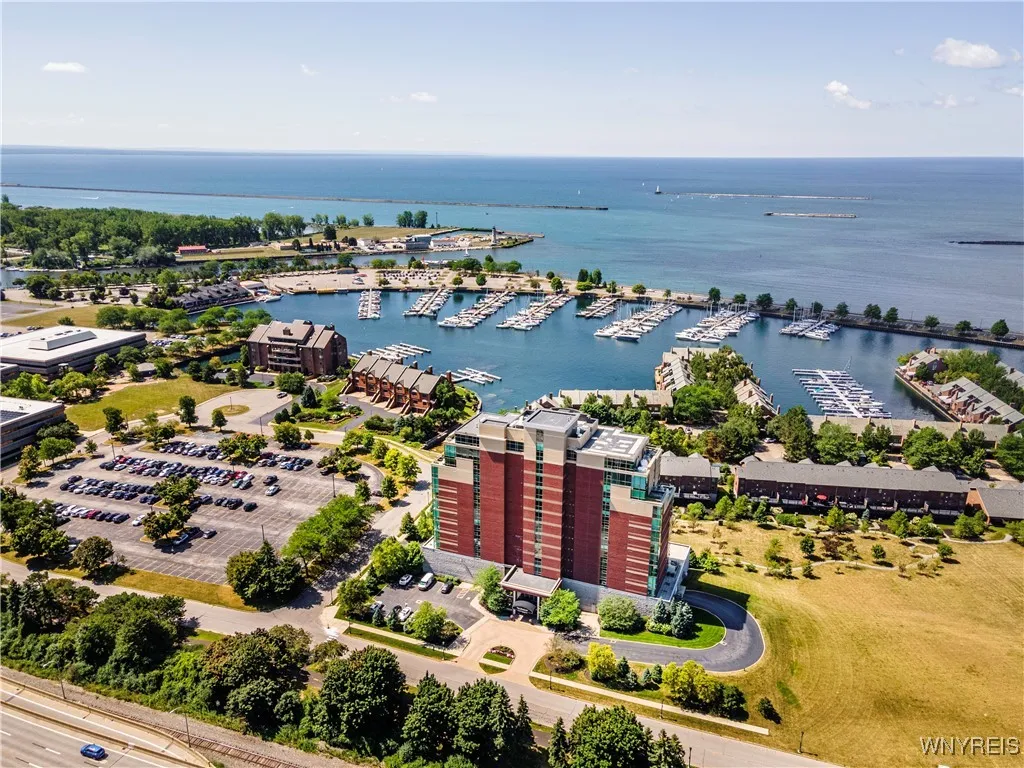 132 Lakefront Boulevard 404, Buffalo, New York 142, Buffalo, New York 14202, 2 Bedrooms Bedrooms, 8 Rooms Rooms,2 BathroomsBathrooms,Residential,For Sale,132 Lakefront Boulevard 404, Buffalo, New York 142,0,B1627802