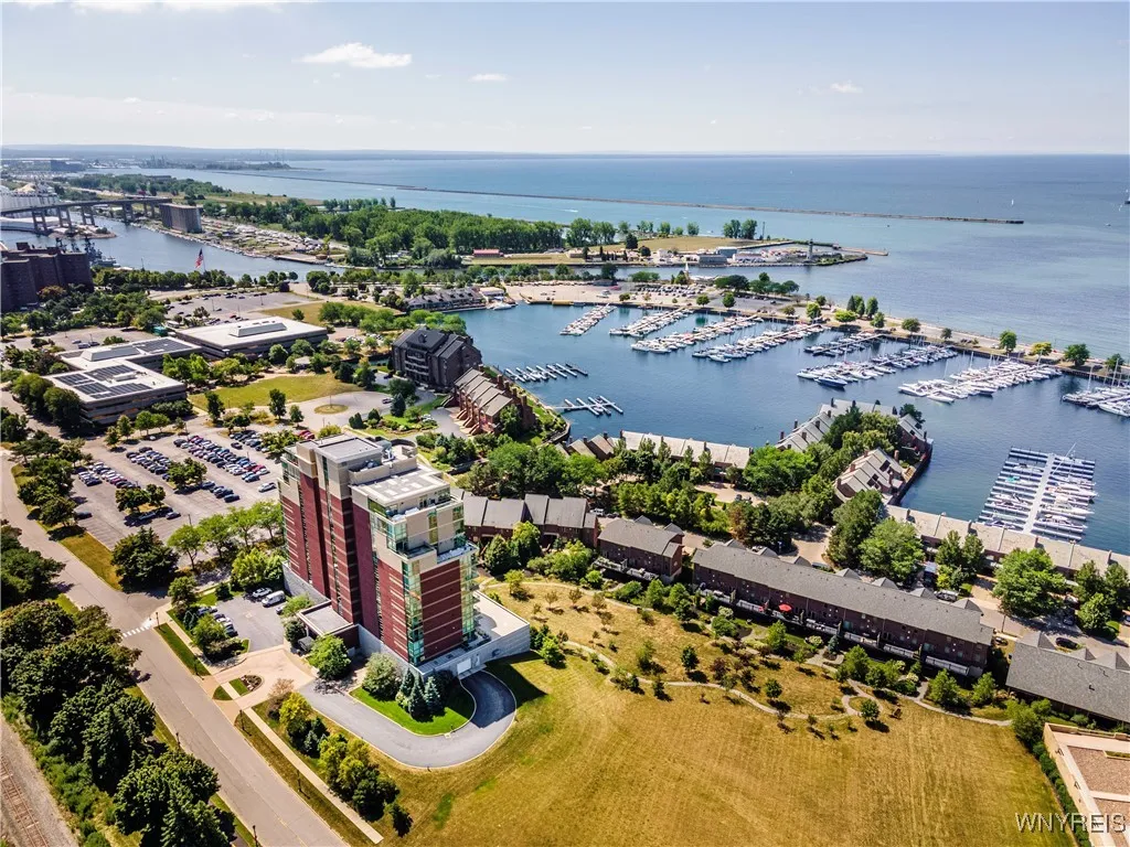 132 Lakefront Boulevard 404, Buffalo, New York 142, Buffalo, New York 14202, 2 Bedrooms Bedrooms, 8 Rooms Rooms,2 BathroomsBathrooms,Residential,For Sale,132 Lakefront Boulevard 404, Buffalo, New York 142,0,B1627802