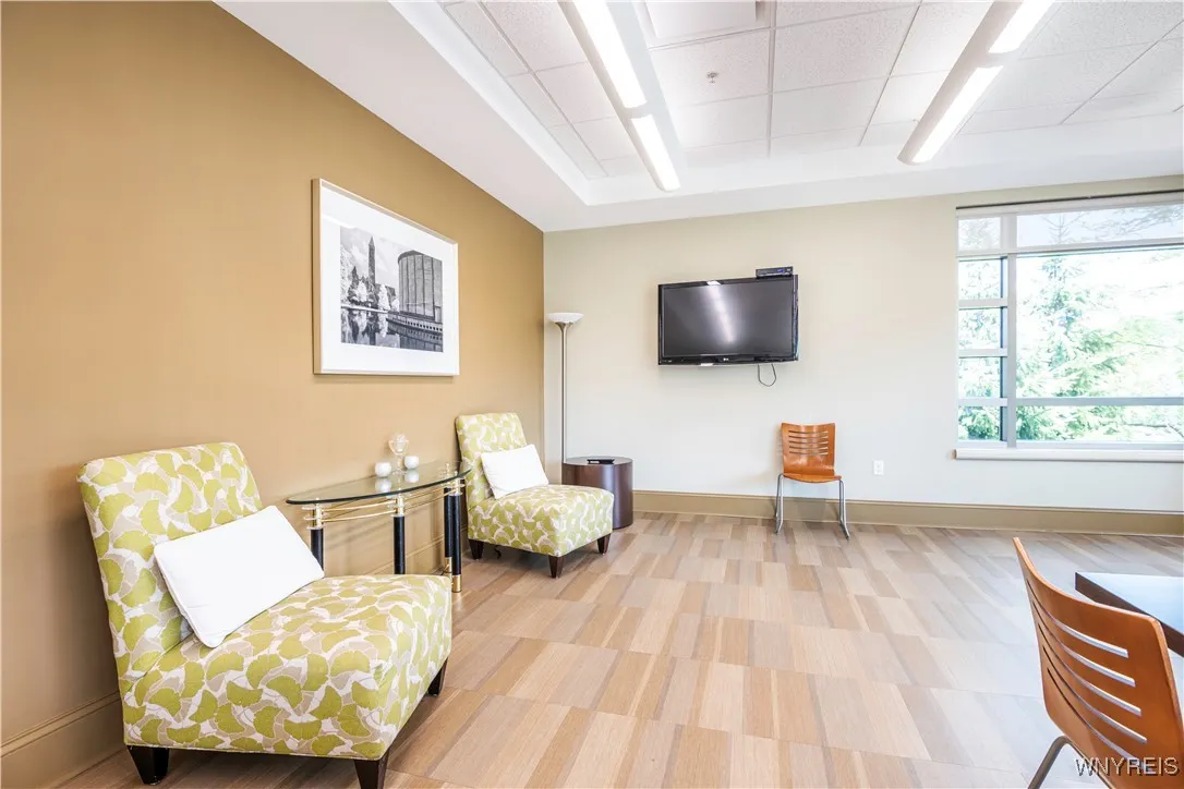 132 Lakefront Boulevard 404, Buffalo, New York 142, Buffalo, New York 14202, 2 Bedrooms Bedrooms, 8 Rooms Rooms,2 BathroomsBathrooms,Residential,For Sale,132 Lakefront Boulevard 404, Buffalo, New York 142,0,B1627802