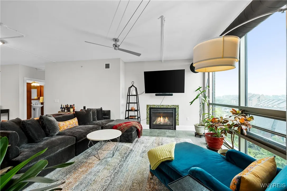 132 Lakefront Boulevard 404, Buffalo, New York 142, Buffalo, New York 14202, 2 Bedrooms Bedrooms, 8 Rooms Rooms,2 BathroomsBathrooms,Residential,For Sale,132 Lakefront Boulevard 404, Buffalo, New York 142,0,B1627802