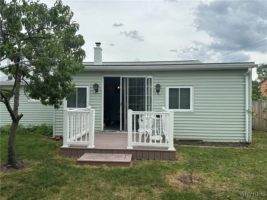 550 Montrose Avenue, Tonawanda, New York 14223, Tonawanda, New York 14223, 3 Bedrooms Bedrooms, 6 Rooms Rooms,2 BathroomsBathrooms,Residential,Closed,550 Montrose Avenue, Tonawanda, New York 14223,0,B1632301