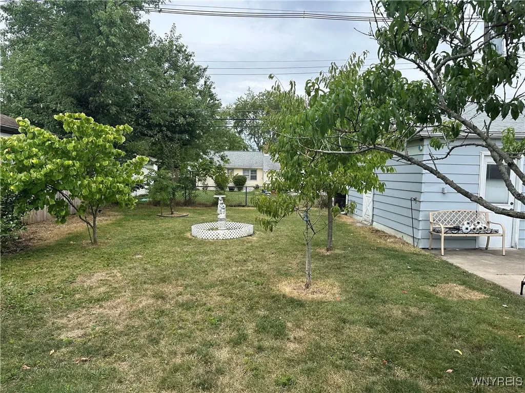 550 Montrose Avenue, Tonawanda, New York 14223, Tonawanda, New York 14223, 3 Bedrooms Bedrooms, 6 Rooms Rooms,2 BathroomsBathrooms,Residential,For Sale,550 Montrose Avenue, Tonawanda, New York 14223,0,B1632301