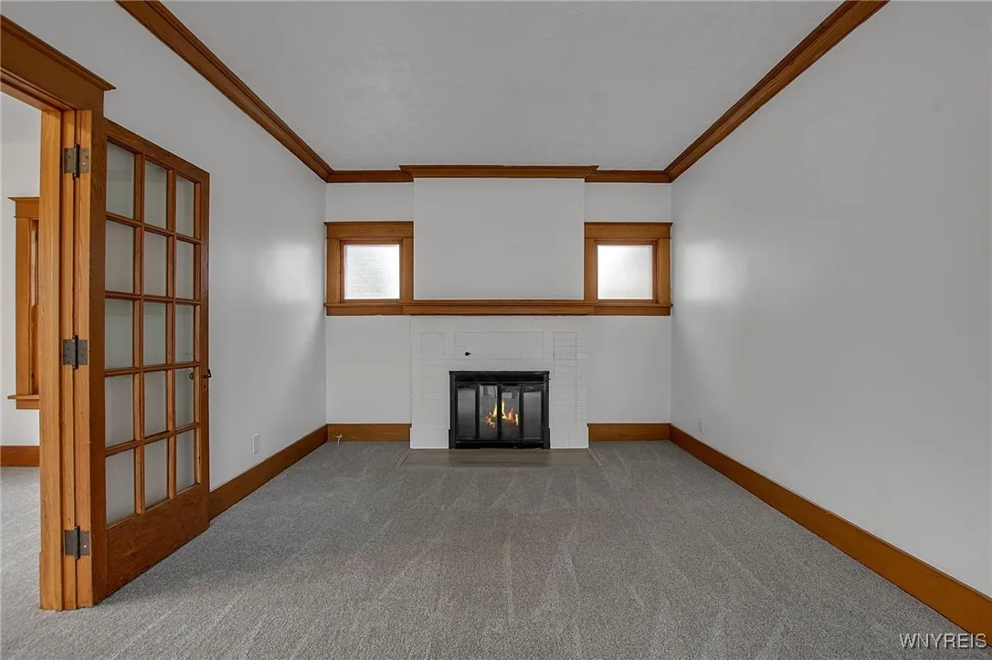 1226 Roselle Avenue, Niagara Falls, New York 14305, Niagara Falls, New York 14305, 5 Bedrooms Bedrooms, 11 Rooms Rooms,2 BathroomsBathrooms,Residential,Closed,1226 Roselle Avenue, Niagara Falls, New York 14305,0,B1632502