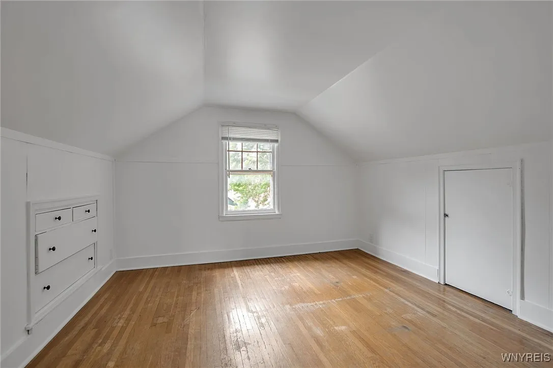 1226 Roselle Avenue, Niagara Falls, New York 14305, Niagara Falls, New York 14305, 5 Bedrooms Bedrooms, 11 Rooms Rooms,2 BathroomsBathrooms,Residential,Closed,1226 Roselle Avenue, Niagara Falls, New York 14305,0,B1632502